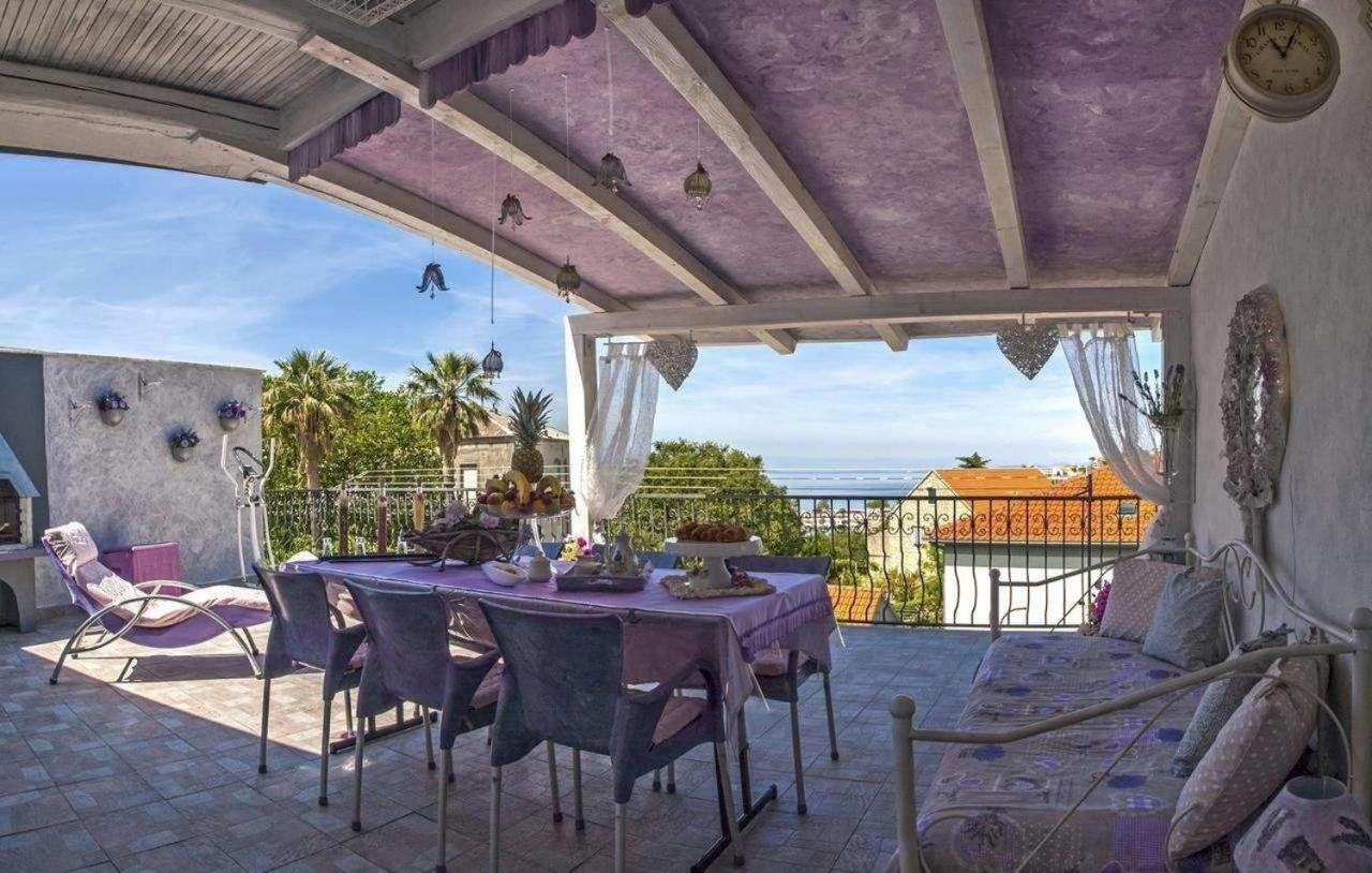 Villa Ria Дуги Рат Екстериор снимка
